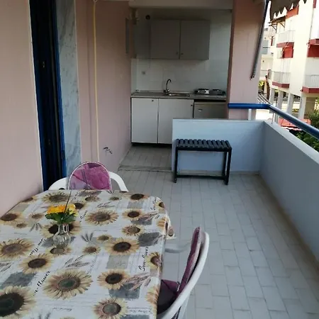 Eleni 2* Paralia Dionysiou