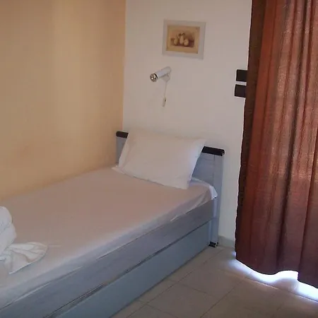 Eleni 2* Paralia Dionisiou