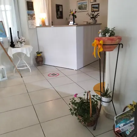 Eleni Hotel 2*
